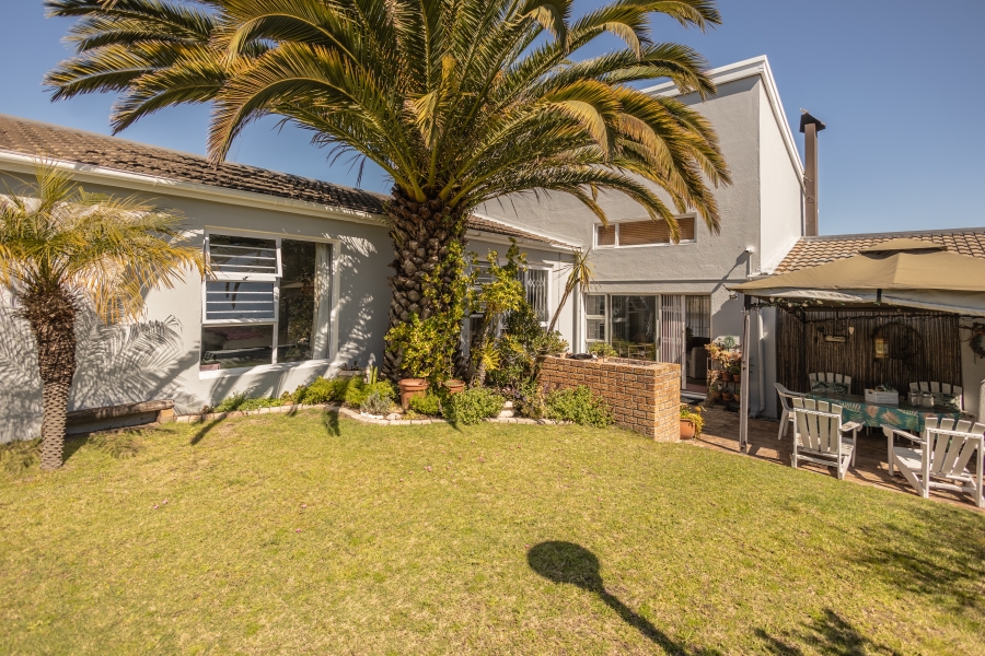 5 Bedroom Property for Sale in De Bron Western Cape